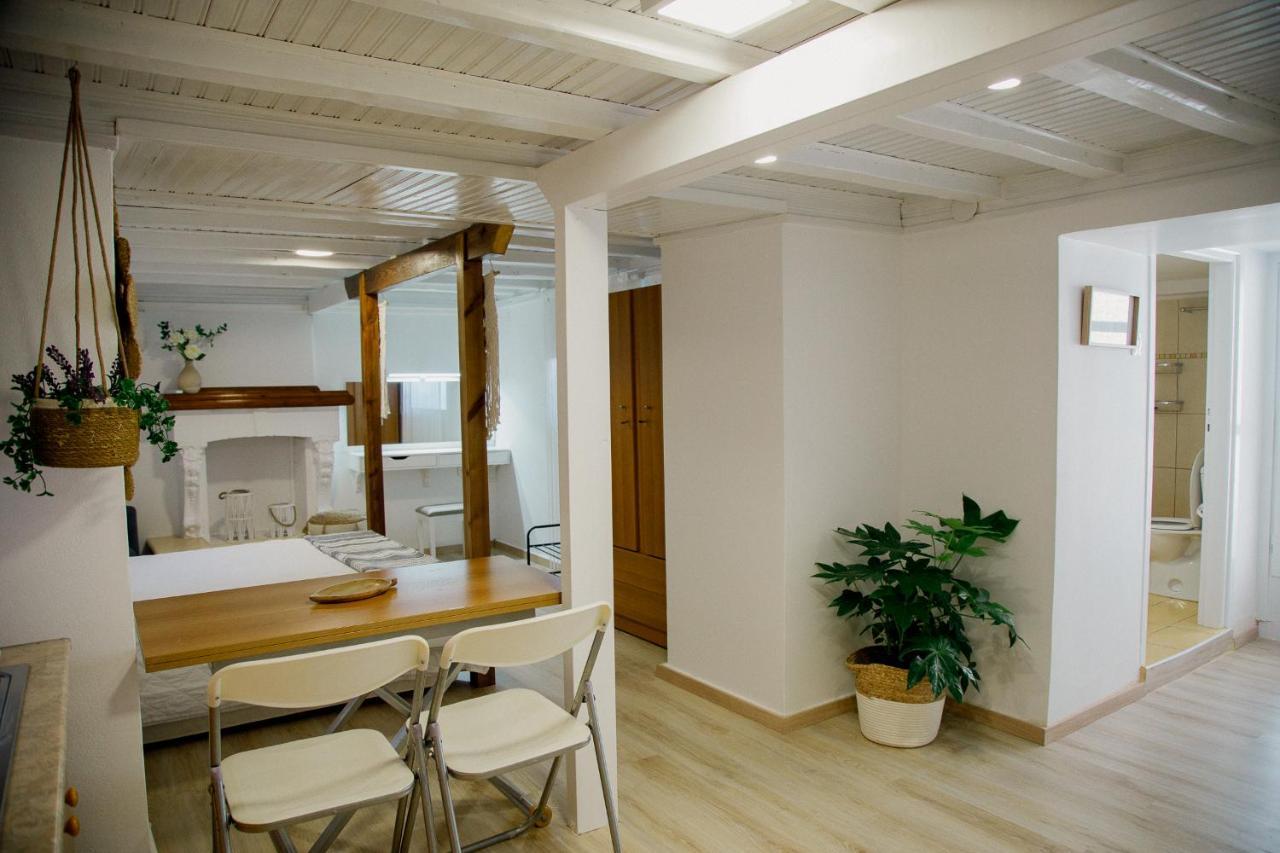 Yard Rooms Korinth Exterior foto