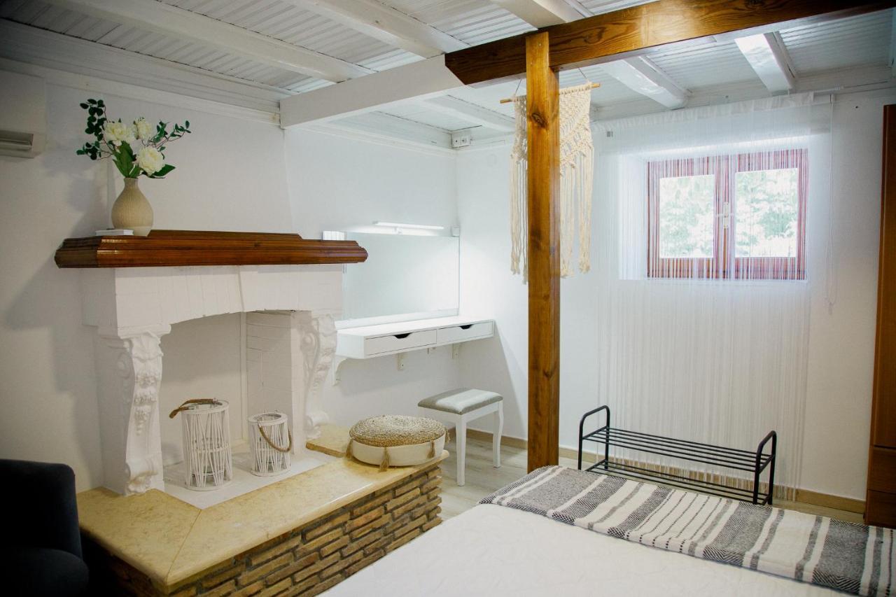 Yard Rooms Korinth Exterior foto
